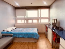 Fully Furnished, South Facing, Good Lighting. 2 Minutes Walk from Ewha station.