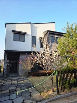 South Han River View Detached House, 2 Floors + Attic, 3 Bedrooms + 3 Bathrooms