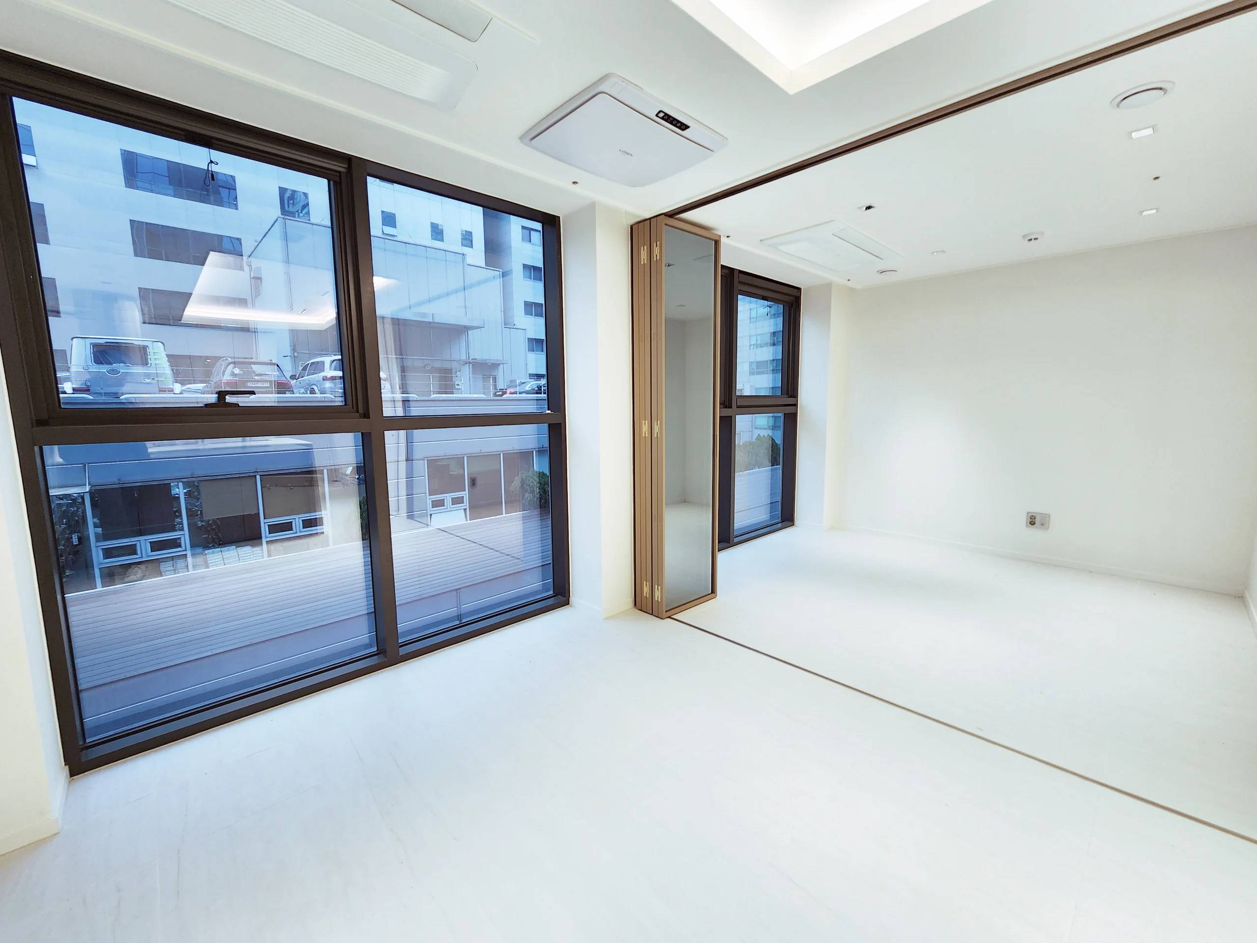 신축, 남부터미널역 도보 5분 이내. 2BR, 1BA. 사진 2