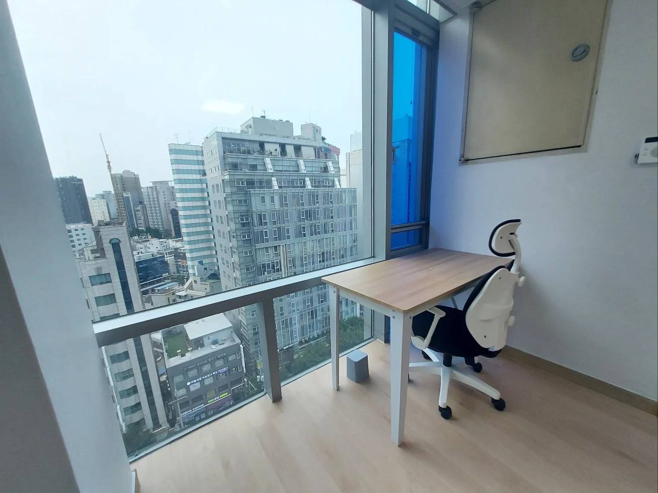 낮은 보증금, 풀옵션, 신촌 및 서강대, 연세대학교 도보 이동 가능, 사진 1