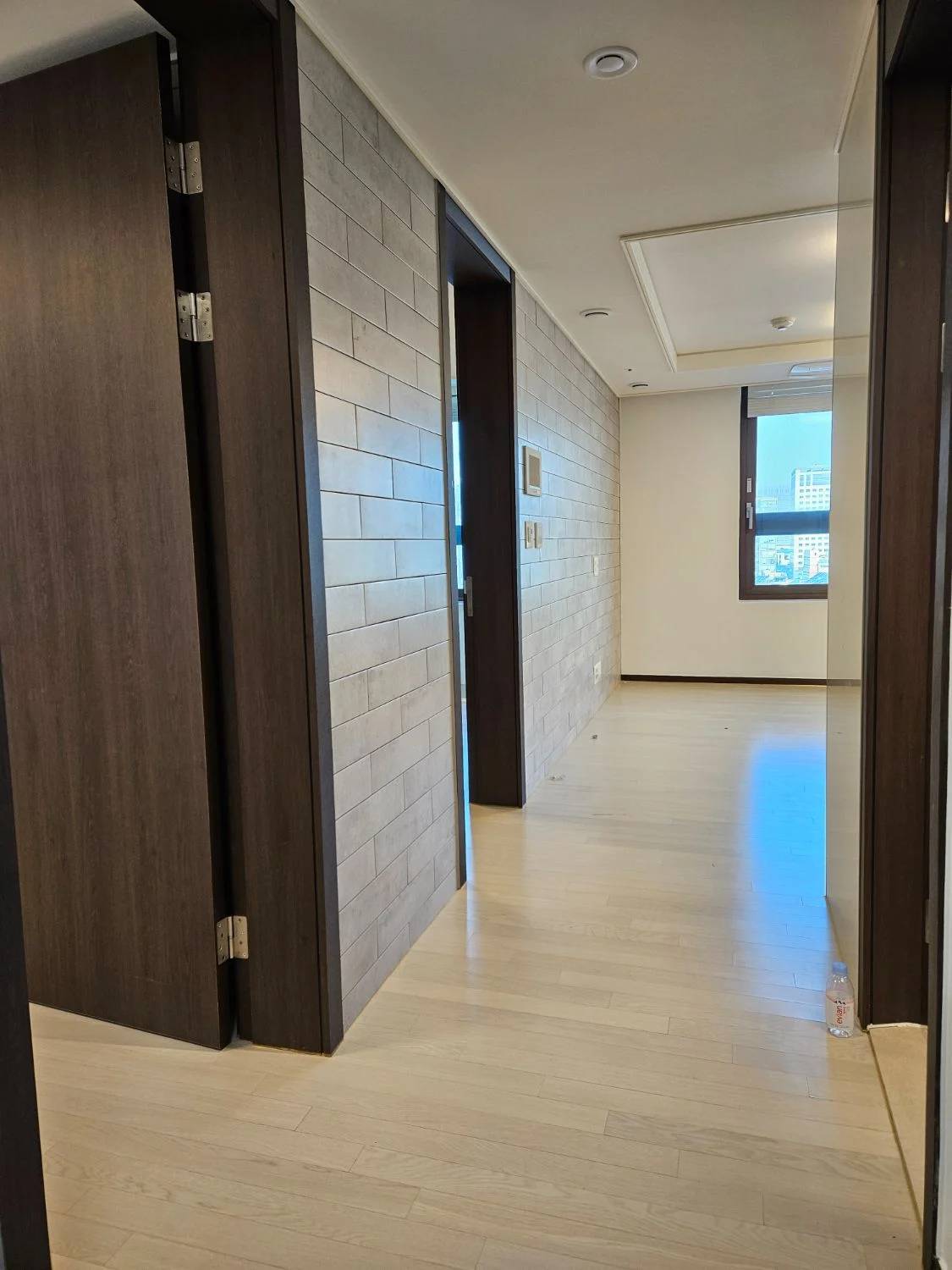 신축급, 2BR, 1BA, 사업자계약, NO ARC 사진 1