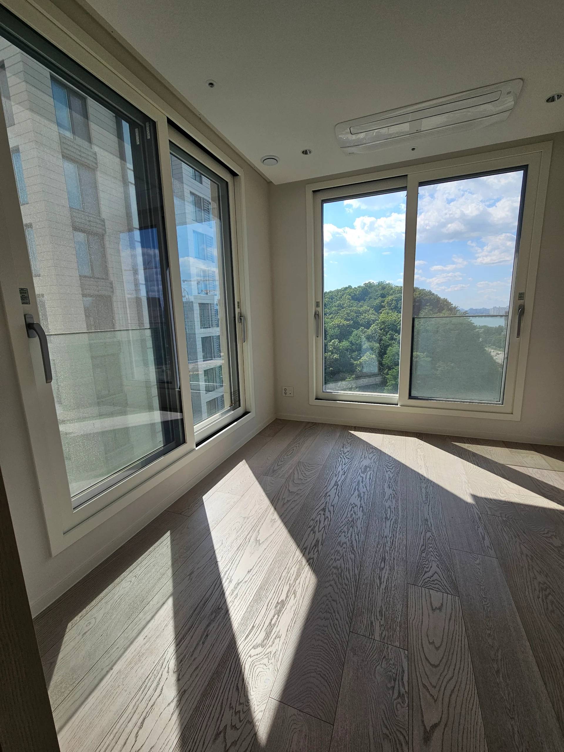 신축, 3BR, 2BA, 사업자계약 사진 1