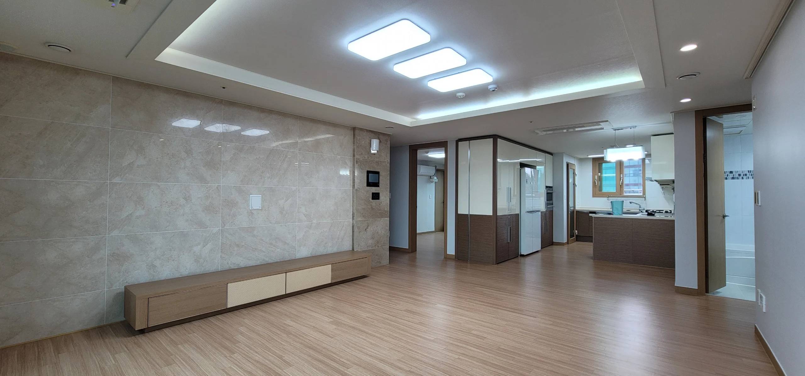 서강대 도보 3분, 연세대, 이화여대 근접, 대흥역 도보 2분, 방3, 화2, 풀옵션 사진 2