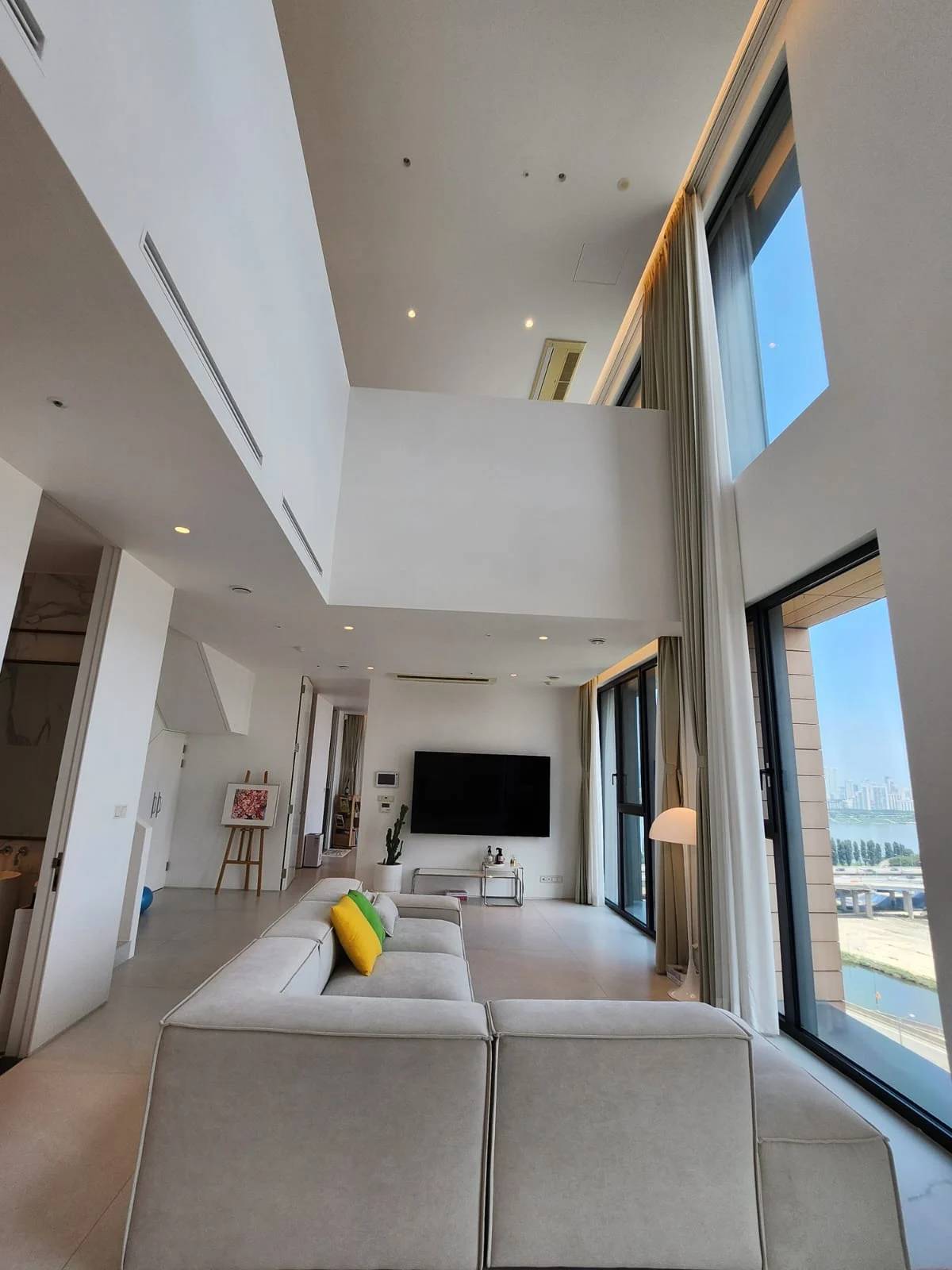 Incredible View, Lotte Tower View, Full Duplex, Move-in Ready - photo 1