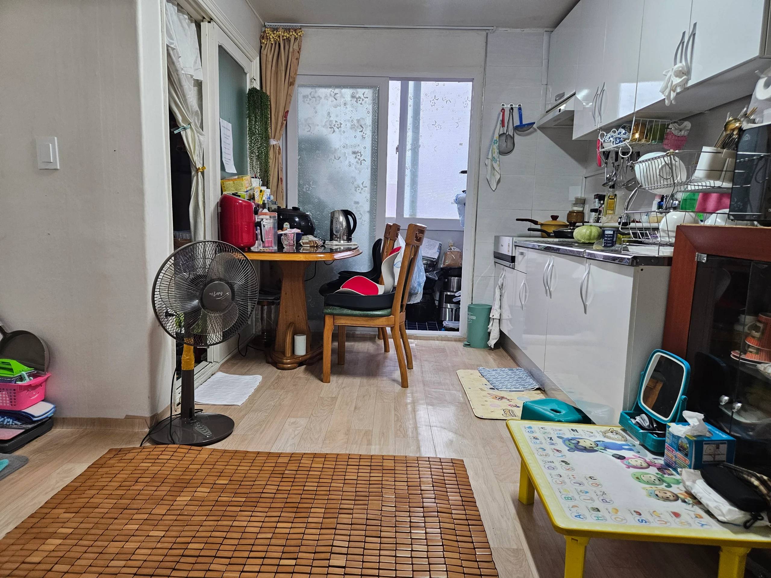 방3, 화1, 실면적 42m2, 서울시 저렴한 매매, 임차인 거주중, 입주가능 사진 1