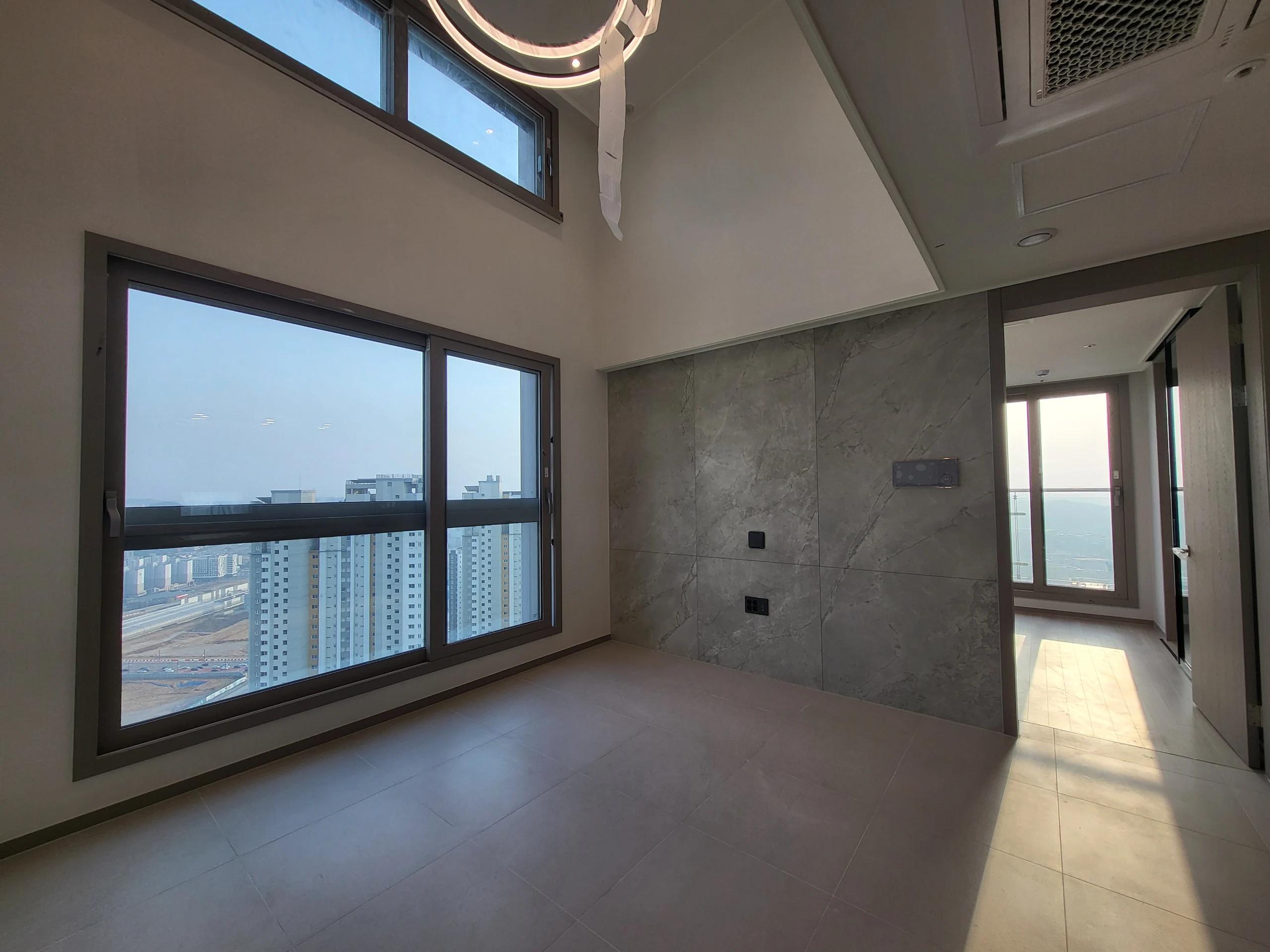 동탄역 주변, 신축, 펜트하우스, 2BR+Loft, 2BA, 휘트니스, 스크린골프, NO ARC, 사업자 2