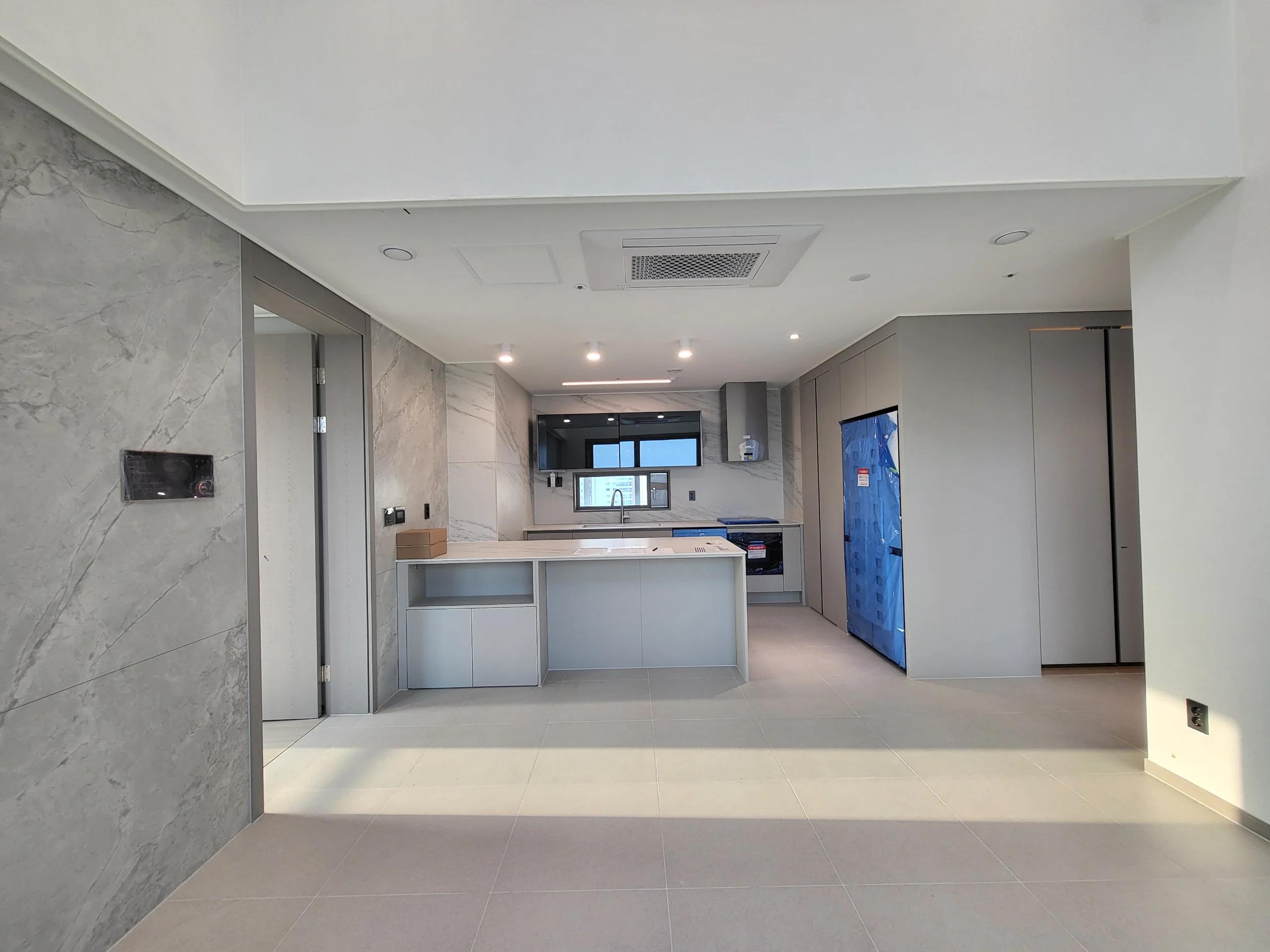 사업자 계약시 월세 3,000,000원(부가세 별도), 동탄역 주변, 신축, 펜트하우스, 2BR+Loft, 2BA. (사본) 사진 1