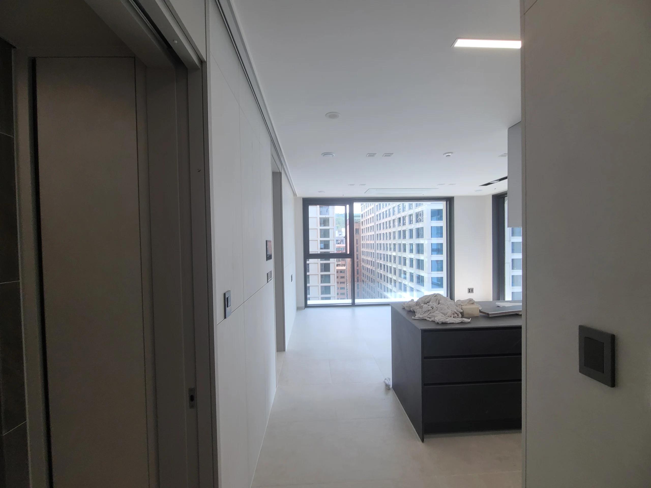 2BR, 1BA, 신축, 남부터미널역 도보 5분, Fitness, Pool 사진 1