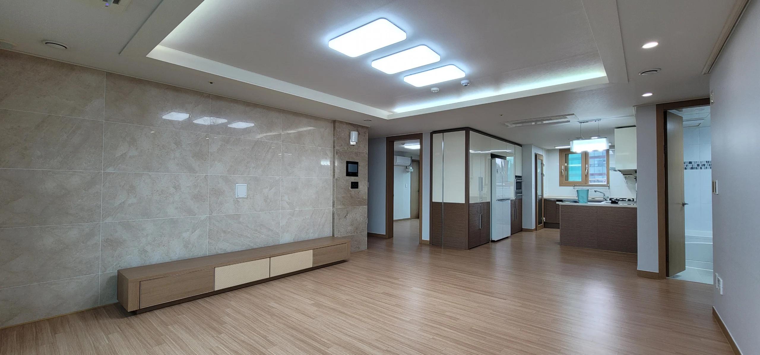 서강대 도보 3분, 연세대, 이화여대 근접, 대흥역 도보 2분, 방3, 화2, 풀옵션 2