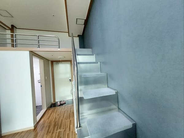복층, 신촌역 도보 3분 거리, 8월말 입주 협의 사진 5