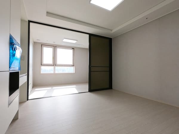 강남역, 역삼역 도보 5분 거리, 신축 5년, 사업자, 5층, 남향 사진 2