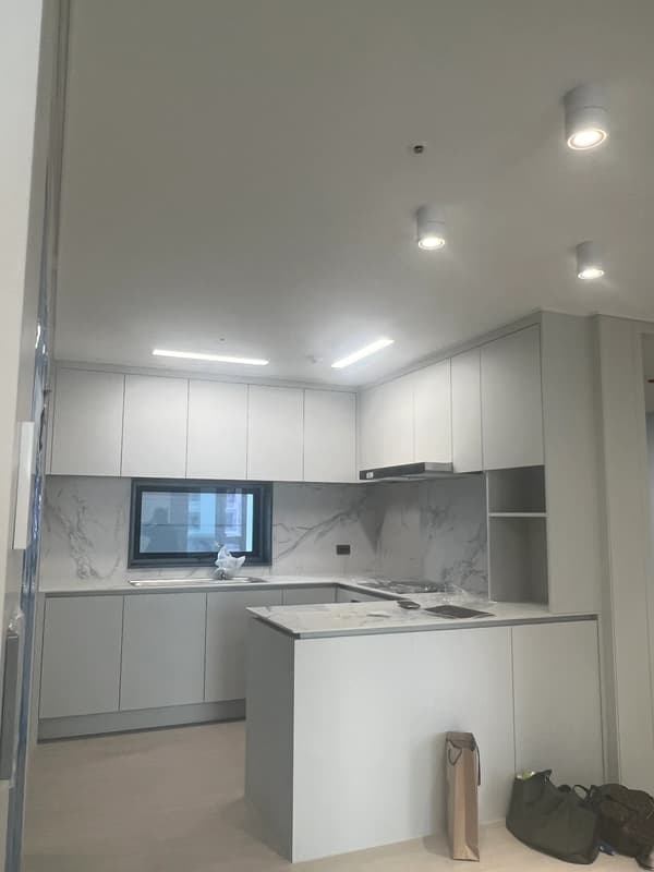 3BR, 2BA, 신축, 3F, 사업자 계약만 사진 4
