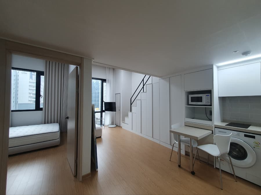 New, Loft, 1BR, Bigger Size, Fully Furnished Near Gangnam Stn. 2